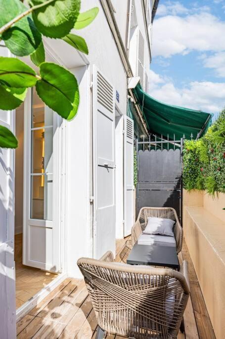 Townhouse Sacree Coeur Place Du Tertre Montmartre Paris Extérieur photo